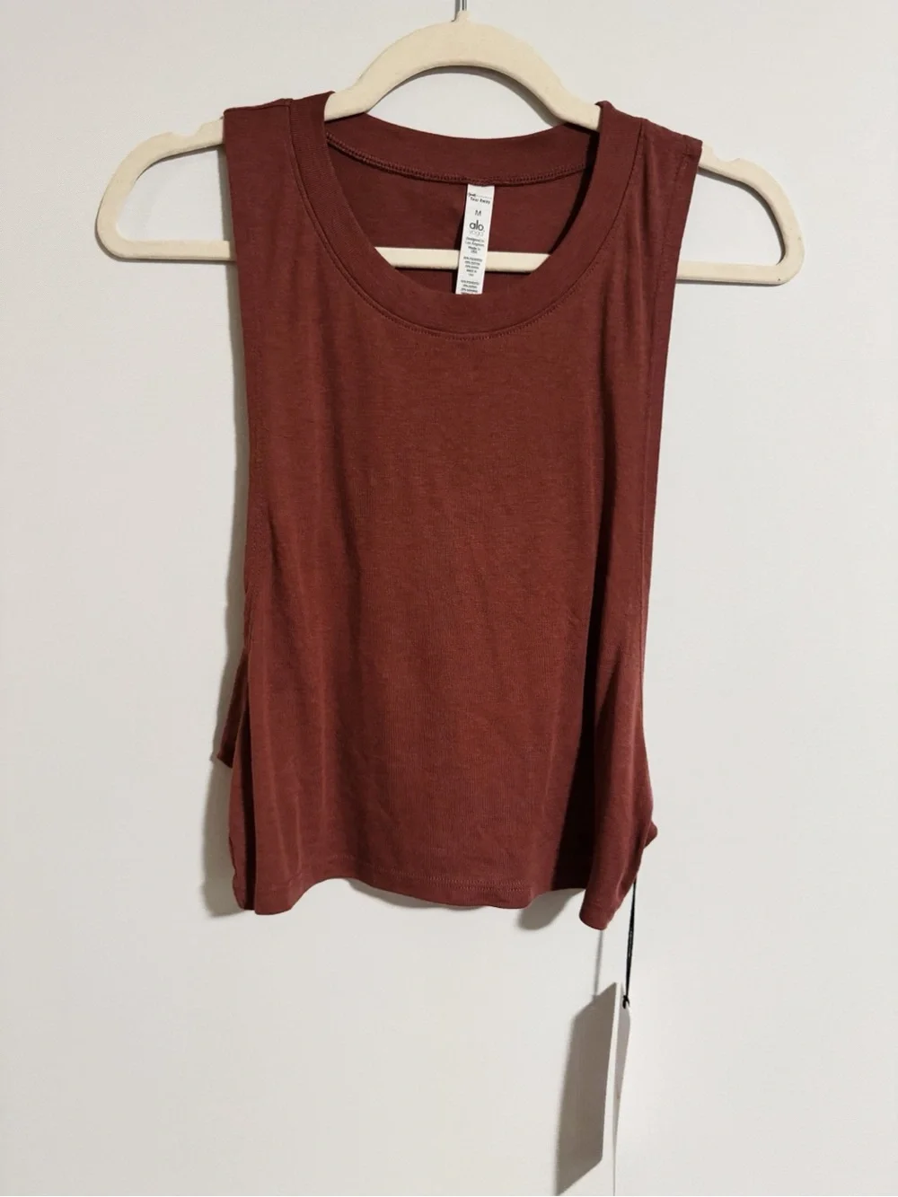 Alo Yoga - Dark Clay Crop Muscle Tank